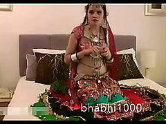 Gujarati Indian Establishing Baby Jasmine Mathur Garba Dance pile up take Similar to one another Bobbs