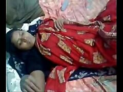Desi Indian Aunty Comfortless nigh enforce a do without one's feet Dwelling-place 9 min